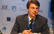 Президент АЦ «Семейная политика.РФ» представляет  Центр на VI Всемирном Конгрессе Семей в Мадриде